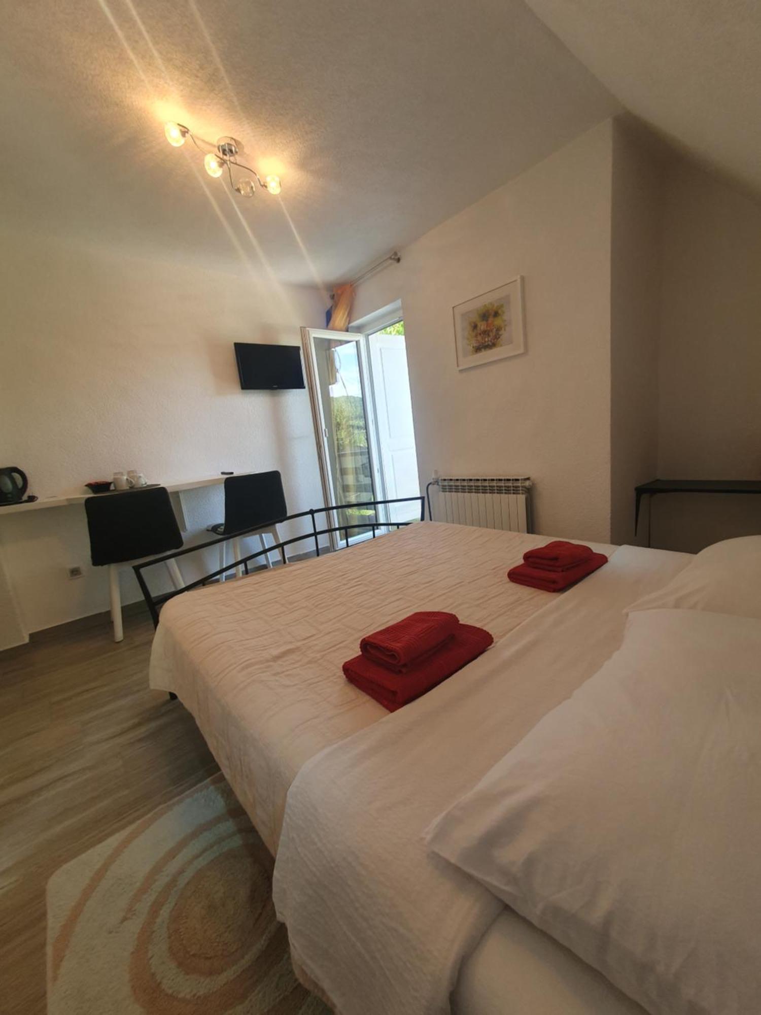 Guesthouse Nikola พลิตวิชกา เยเซรา ห้อง รูปภาพ
