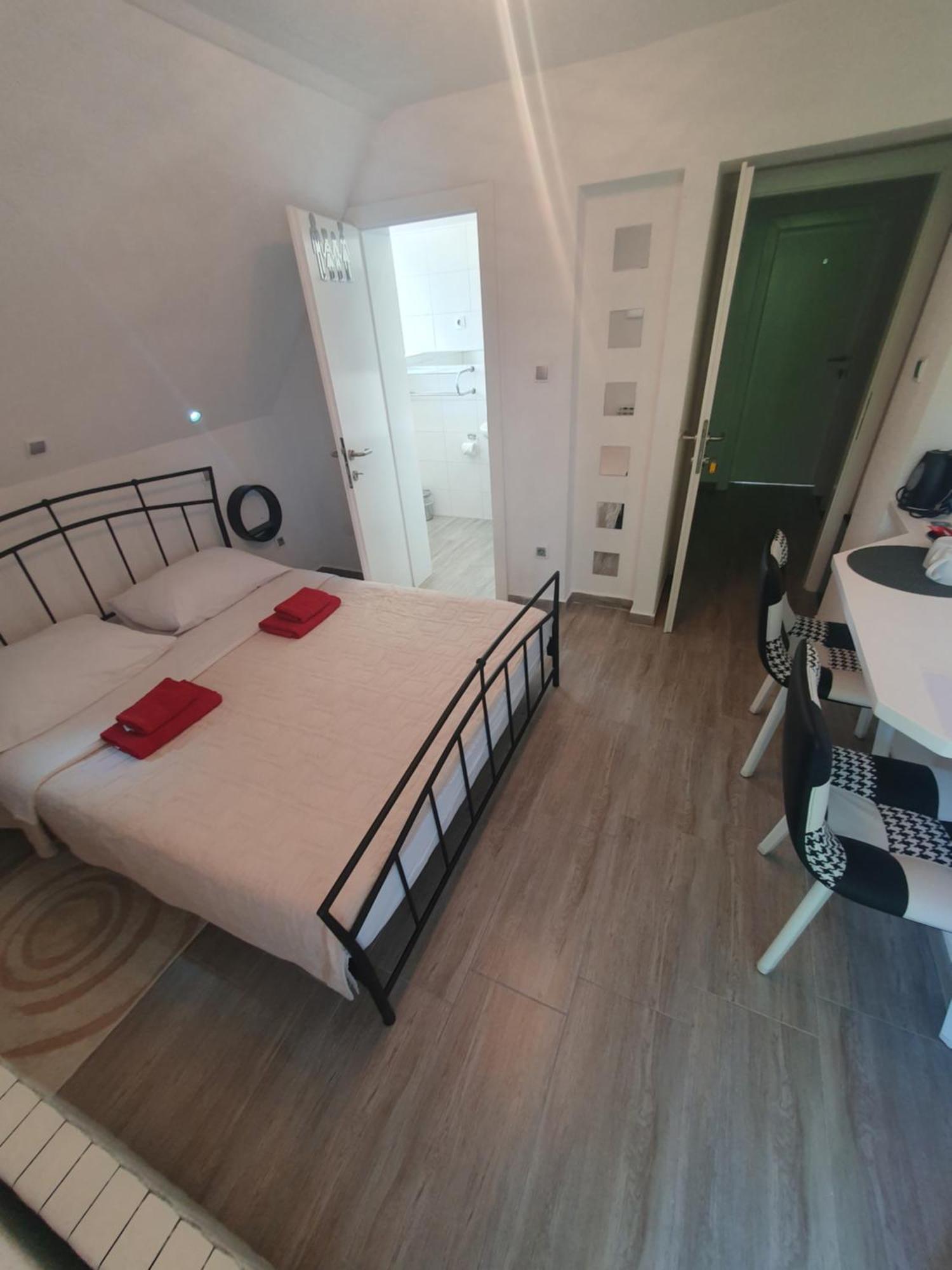Guesthouse Nikola พลิตวิชกา เยเซรา ห้อง รูปภาพ