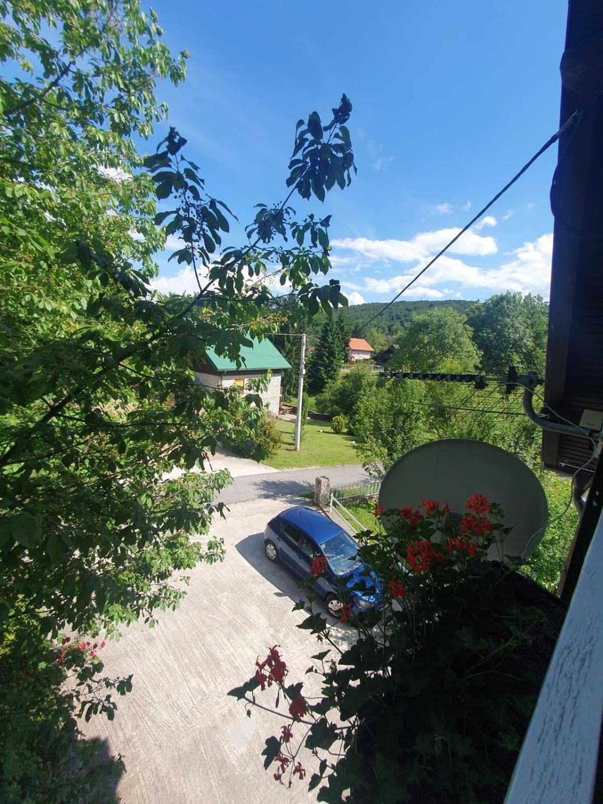 Guesthouse Nikola พลิตวิชกา เยเซรา ภายนอก รูปภาพ