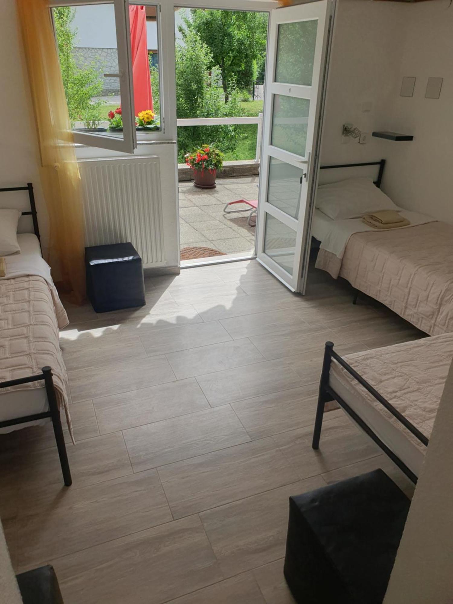 Guesthouse Nikola พลิตวิชกา เยเซรา ห้อง รูปภาพ