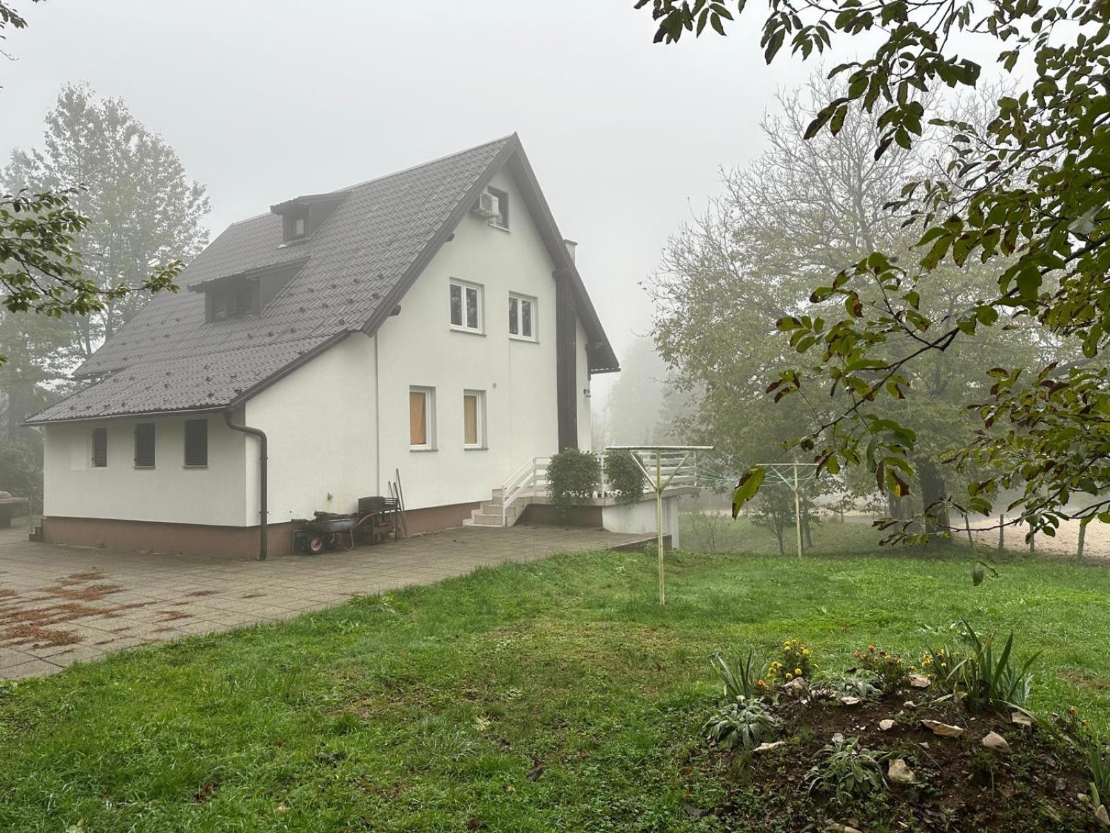Guesthouse Nikola พลิตวิชกา เยเซรา ภายนอก รูปภาพ